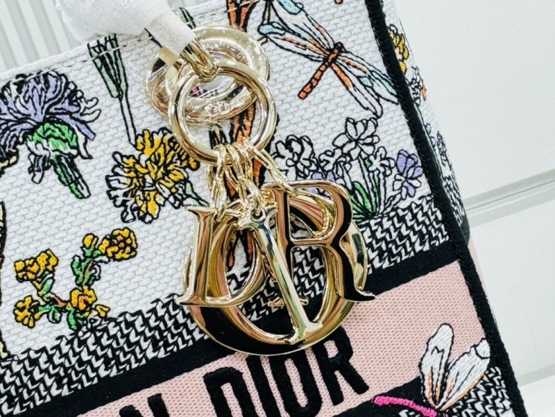 Dior Shopping Bags